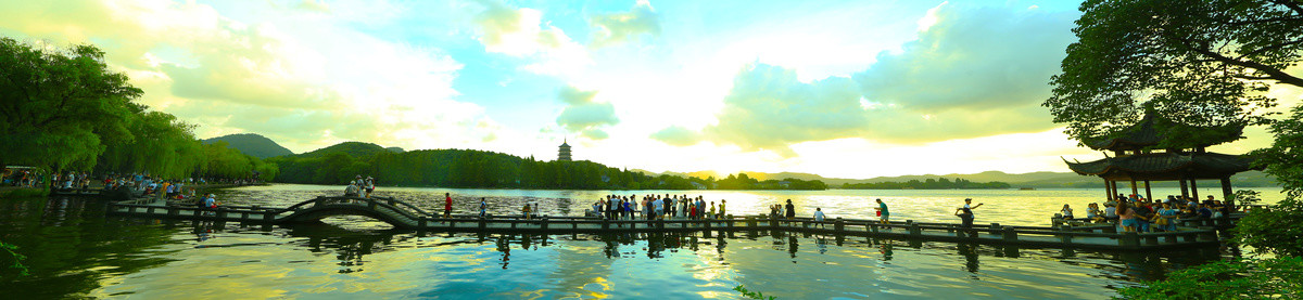 西湖日落全景