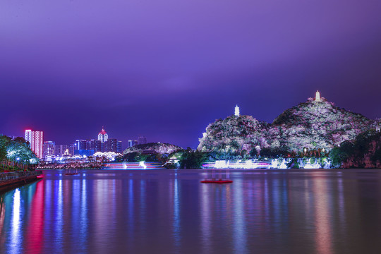 柳岸春曉