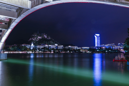 柳州西堤路夜景