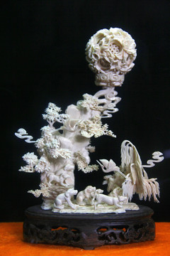 广州象牙雕刻艺术