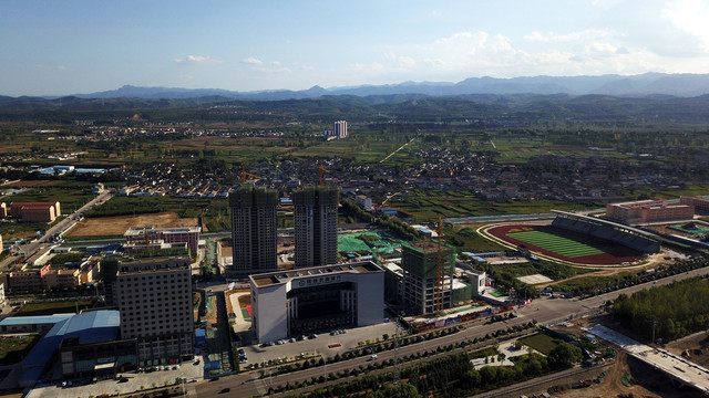 航拍宝鸡陇县城市风光