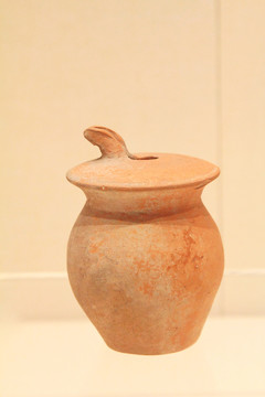 仰韶文化带流红陶罐