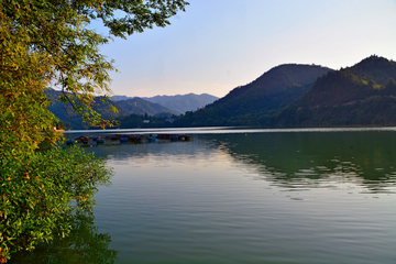 夕阳江畔风景