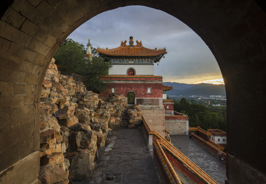 北京颐和园四大部洲景区夏季风光