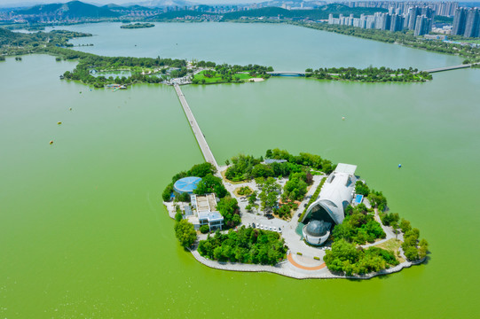 航拍徐州云龙湖风景区水上世界