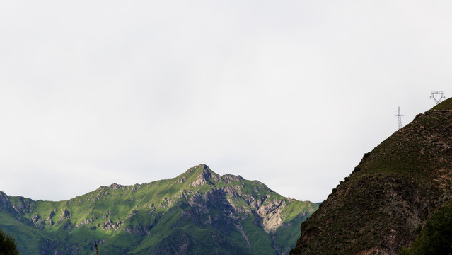 高山山壑