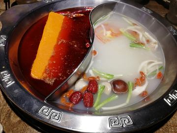 牛油鸳鸯火锅