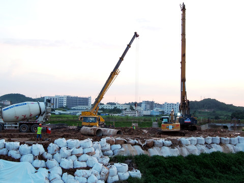 河道建筑工地