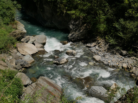 高山峡谷