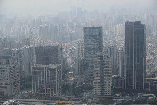 雾霾浦西高楼