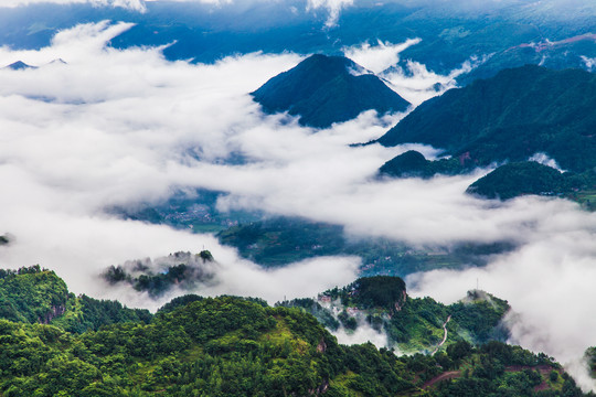 避暑胜地苏马荡云海飘渺