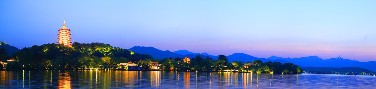 雷峰塔夜景