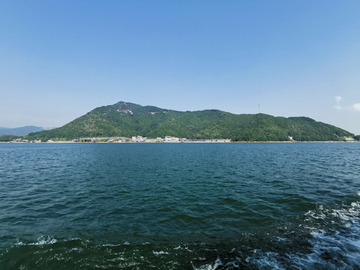 湖泊大山