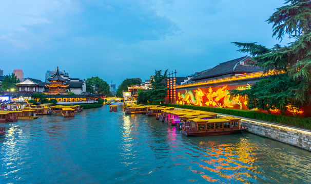 秦淮水乡夜景