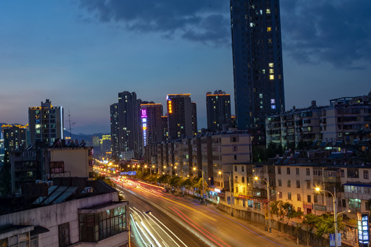 滇缅大道夜景