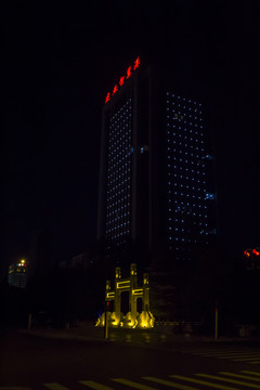 建业智慧港大厦夜景