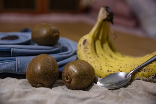猕猴桃催熟香蕉