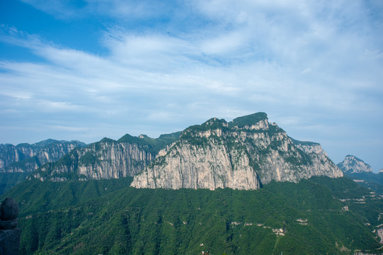 天界山流云