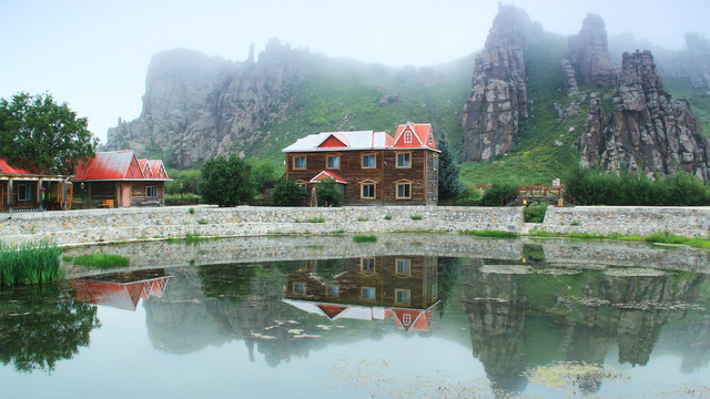 仙境玫瑰峰