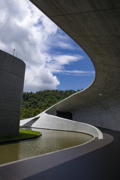 日月潭向山游客服务中心内景