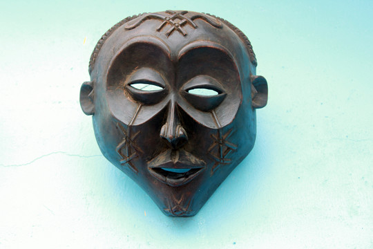 非洲人物面具