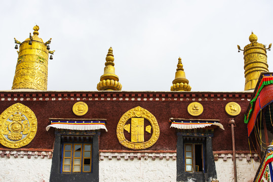 大昭寺屋顶建筑