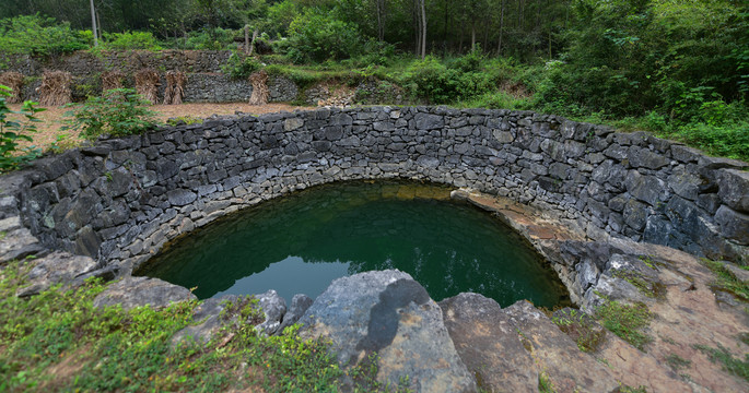 漫云村