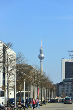德国柏林电视塔及街道