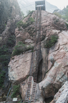 神潭大峡谷攀岩梯