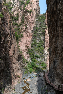 神潭大峡谷一线天