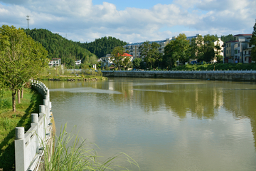 河畔风光美景