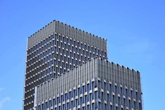 城市现代建筑屋顶特写