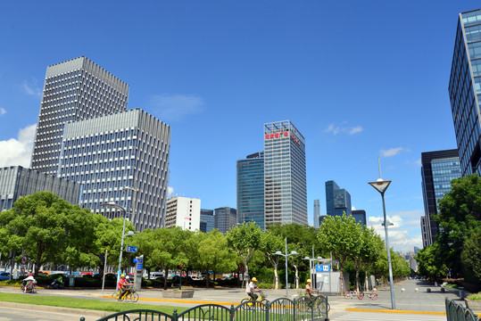 上海浦東世紀大道現(xiàn)代建筑群