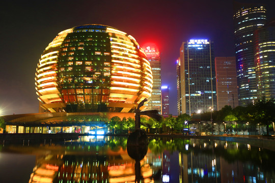 杭州国际会议中心洲际酒店夜景