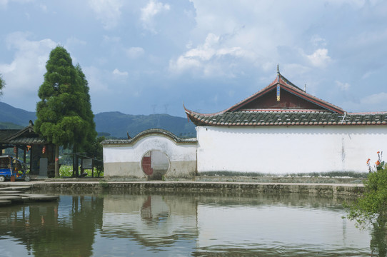 老建筑亲水风景