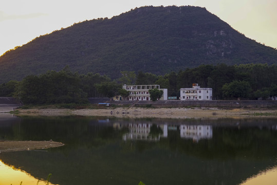 山水湖建筑小景