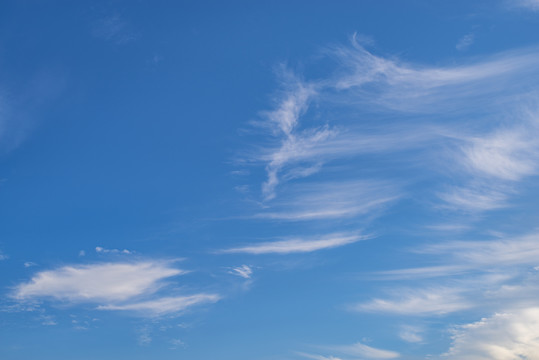 天空淡淡的云彩