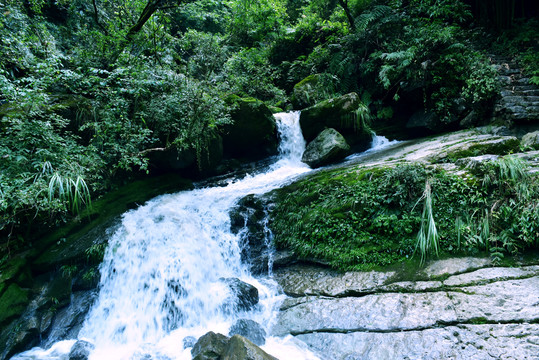 三峡竹海瀑布