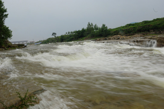 河流