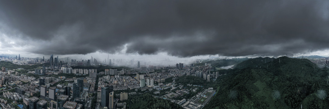 雨中深圳