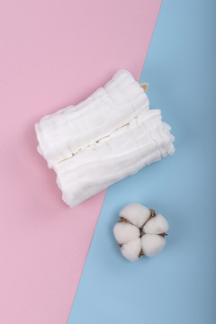 白色婴幼儿棉纱口水方巾