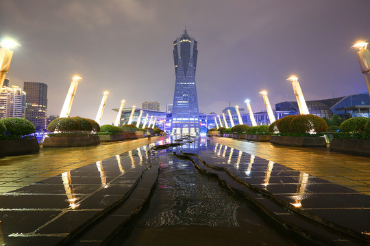 西湖文化广场环球中心夜景