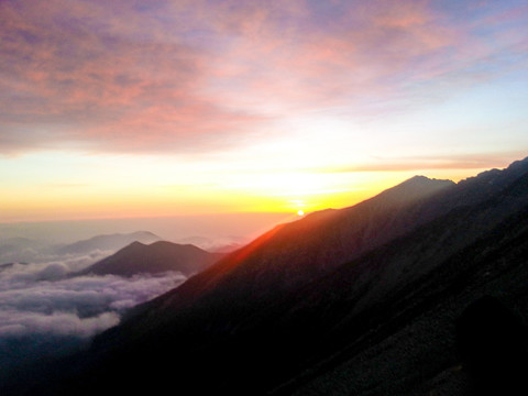 高山云海日出夕阳