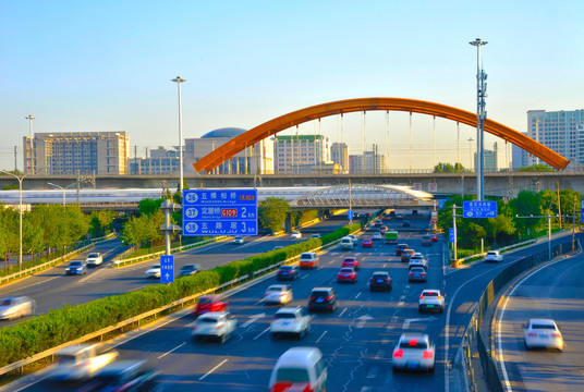 北京西四环街景