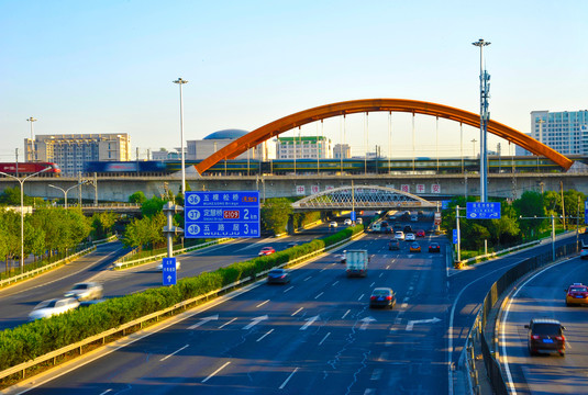 北京西四环街景