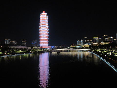 千玺广场夜景