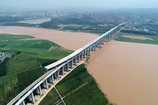 蒙华铁路黄河特大桥