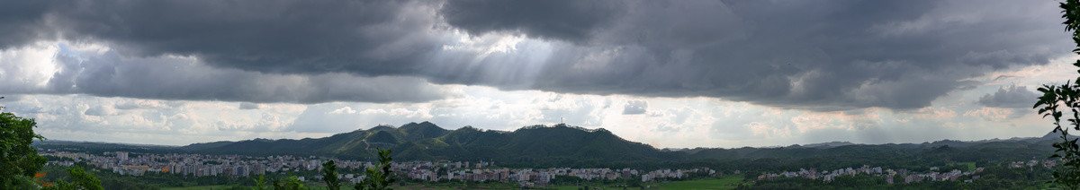 小山村全景