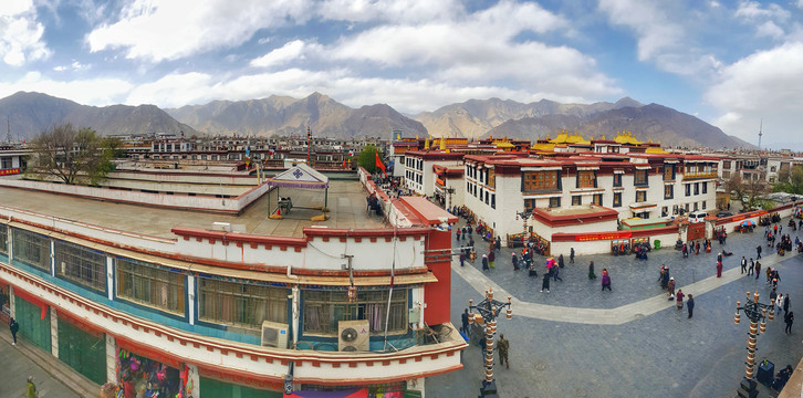 拉萨大昭寺街景