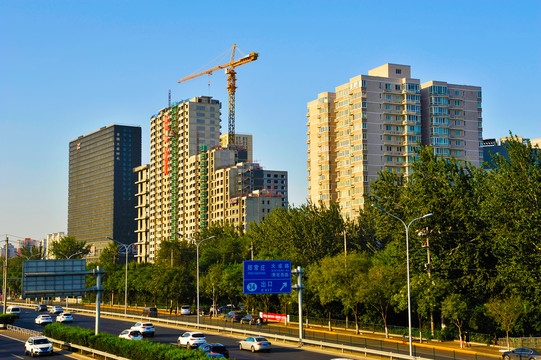 北京西四环路街景